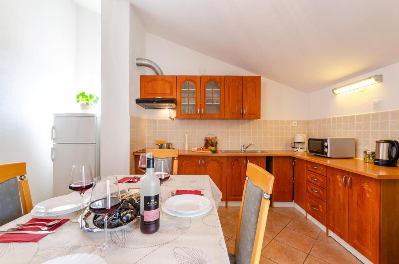 Apartmani Suncica Selce Buitenkant foto